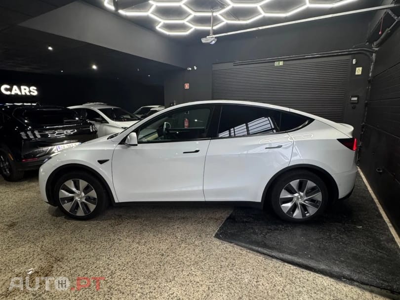 Tesla Model Y Long Range Dual Motor AWD