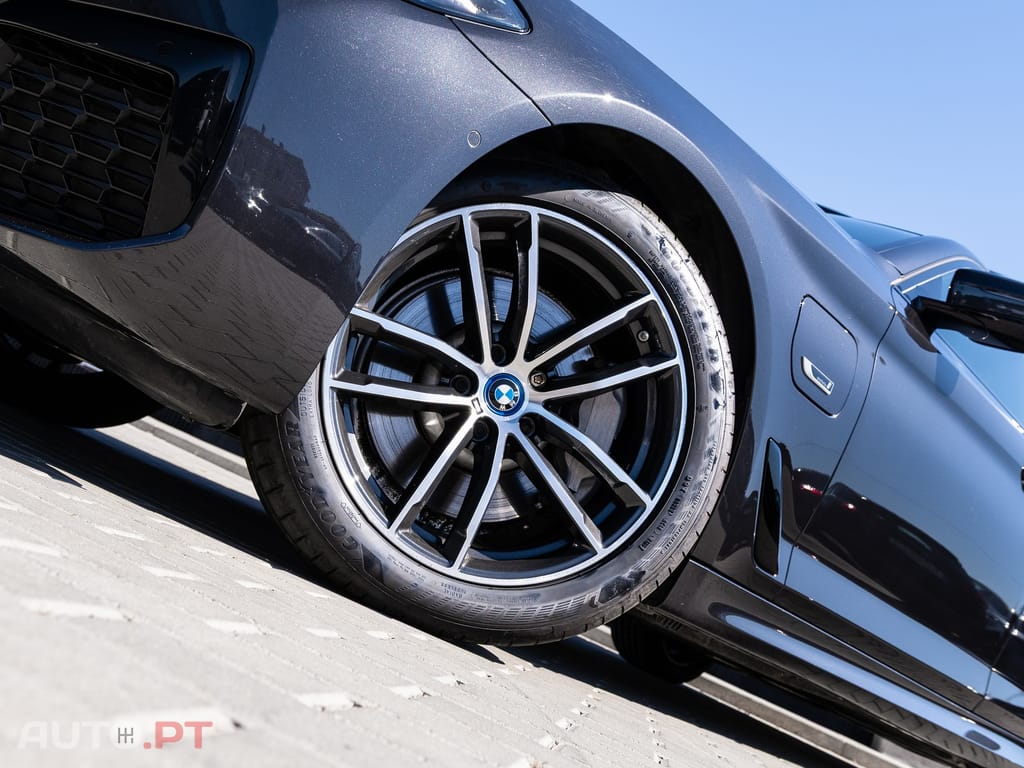 BMW 530 e Pack M — fotografia 5