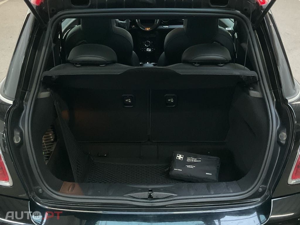 MINI Cooper John Cooper Works