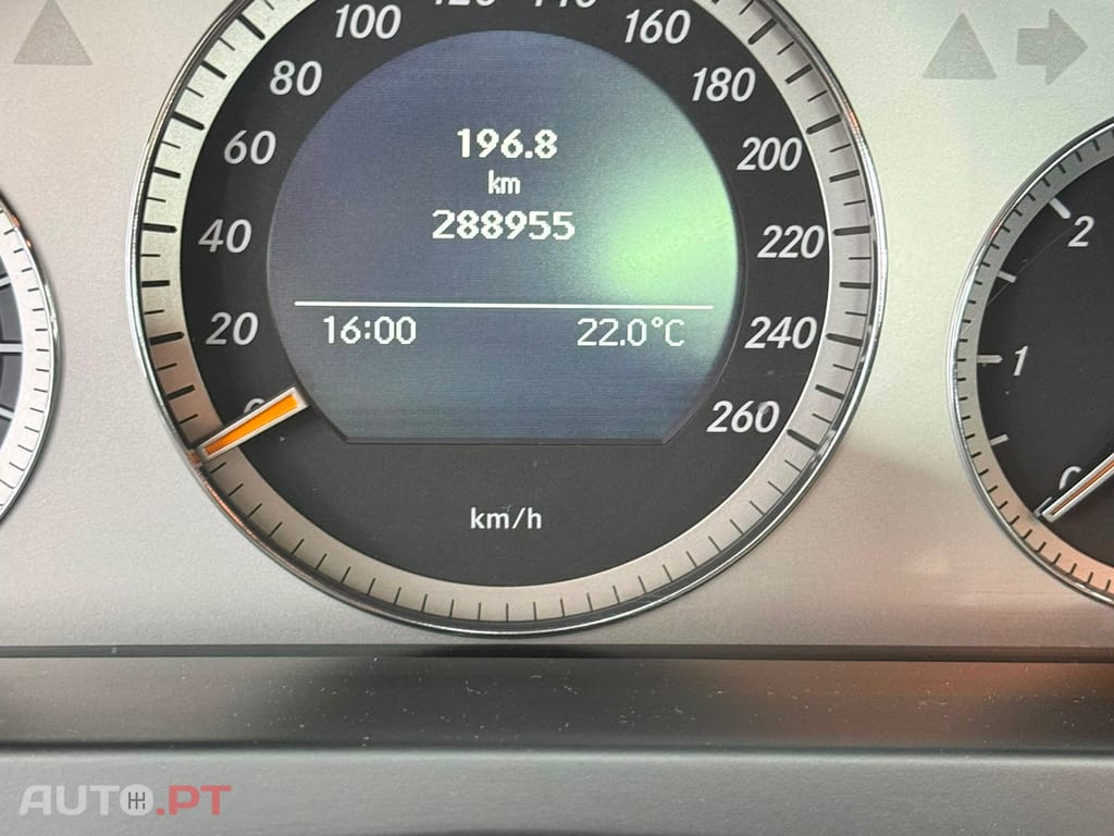 Mercedes-Benz 220 CDI