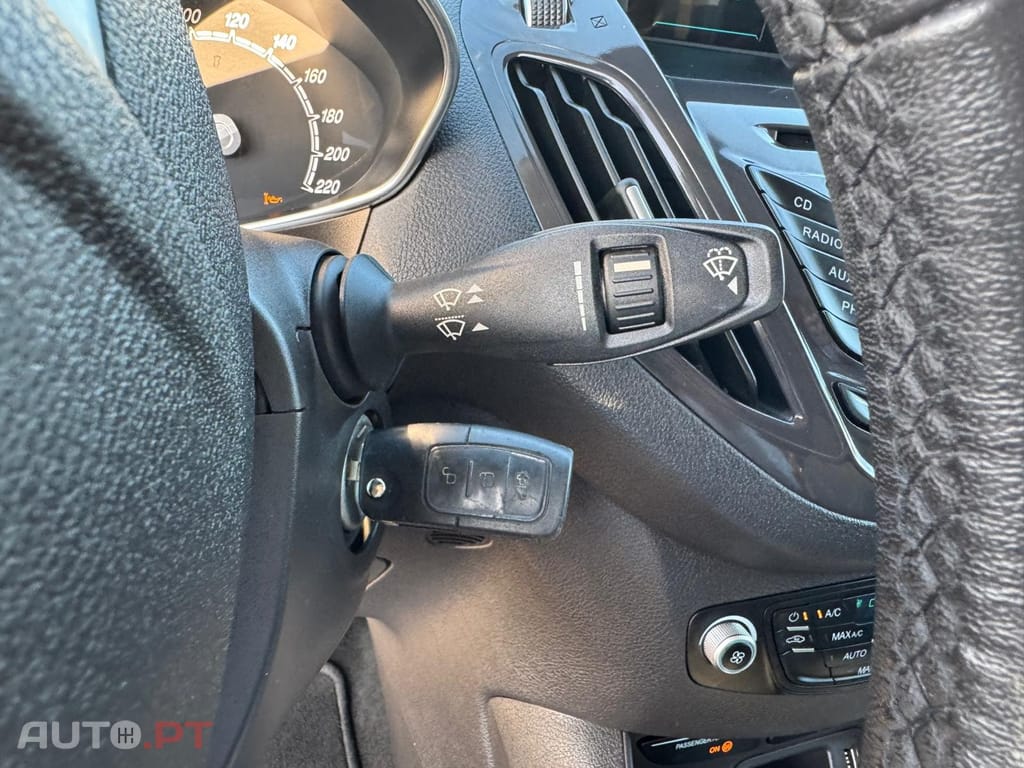 Ford Tourneo 1.0 EcoBoost Titanium