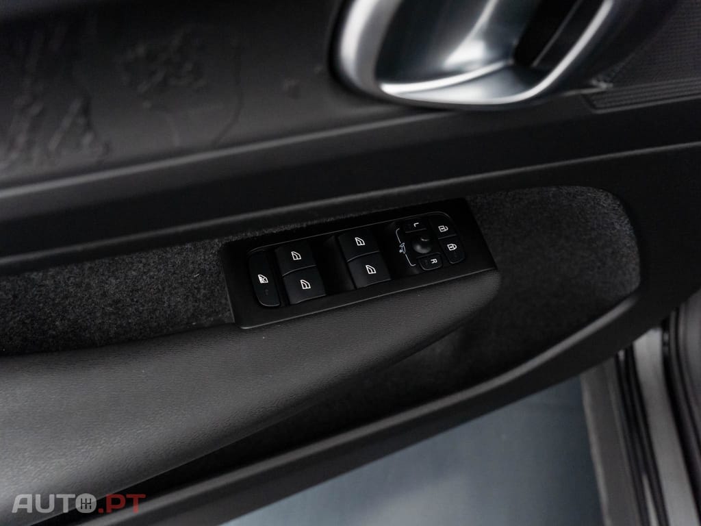 Volvo XC40 1.5 T2 Momentum