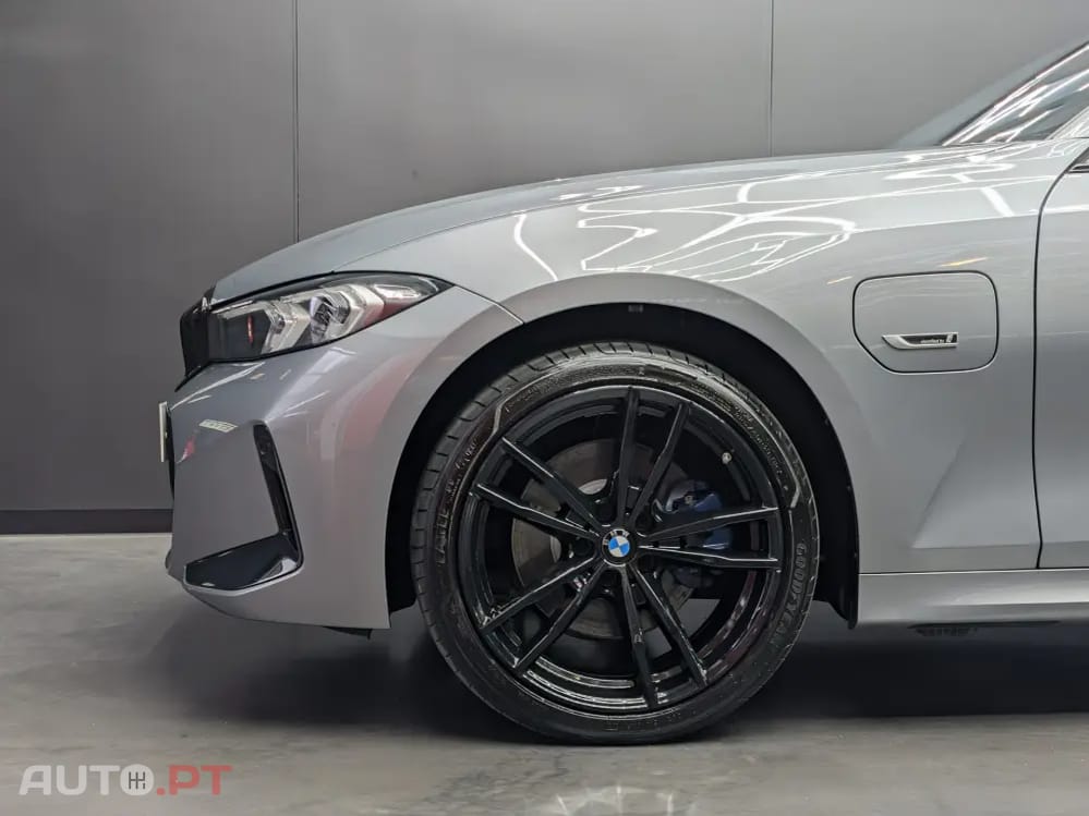 BMW 320 e Pack Desportivo M Auto