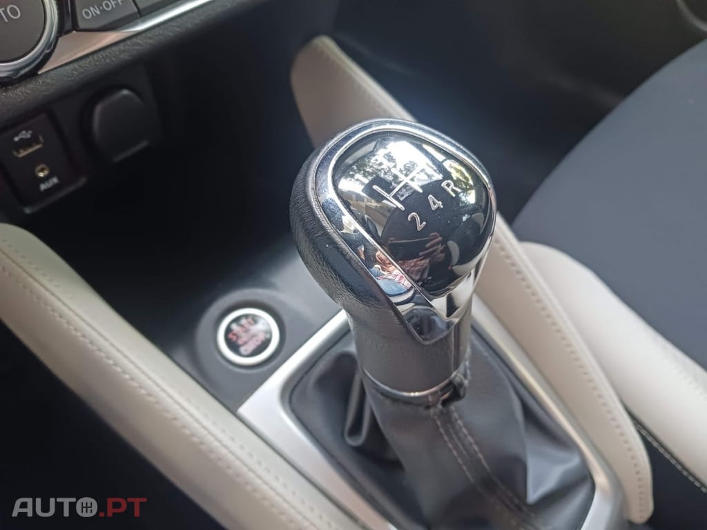 Nissan Micra 0.9 IG-T N-Connecta Urban S/S