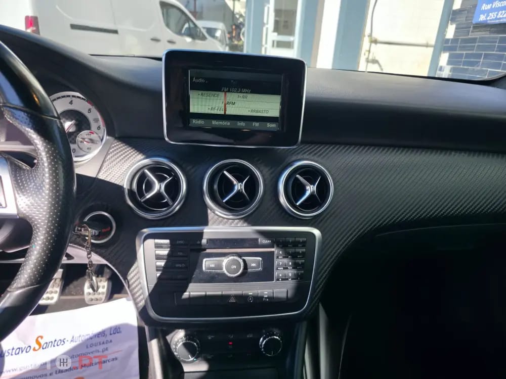 Mercedes-Benz A 180 d AMG Line