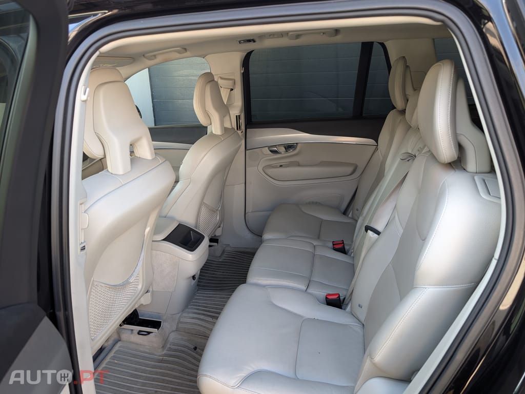 Volvo XC90 D4 Momentum