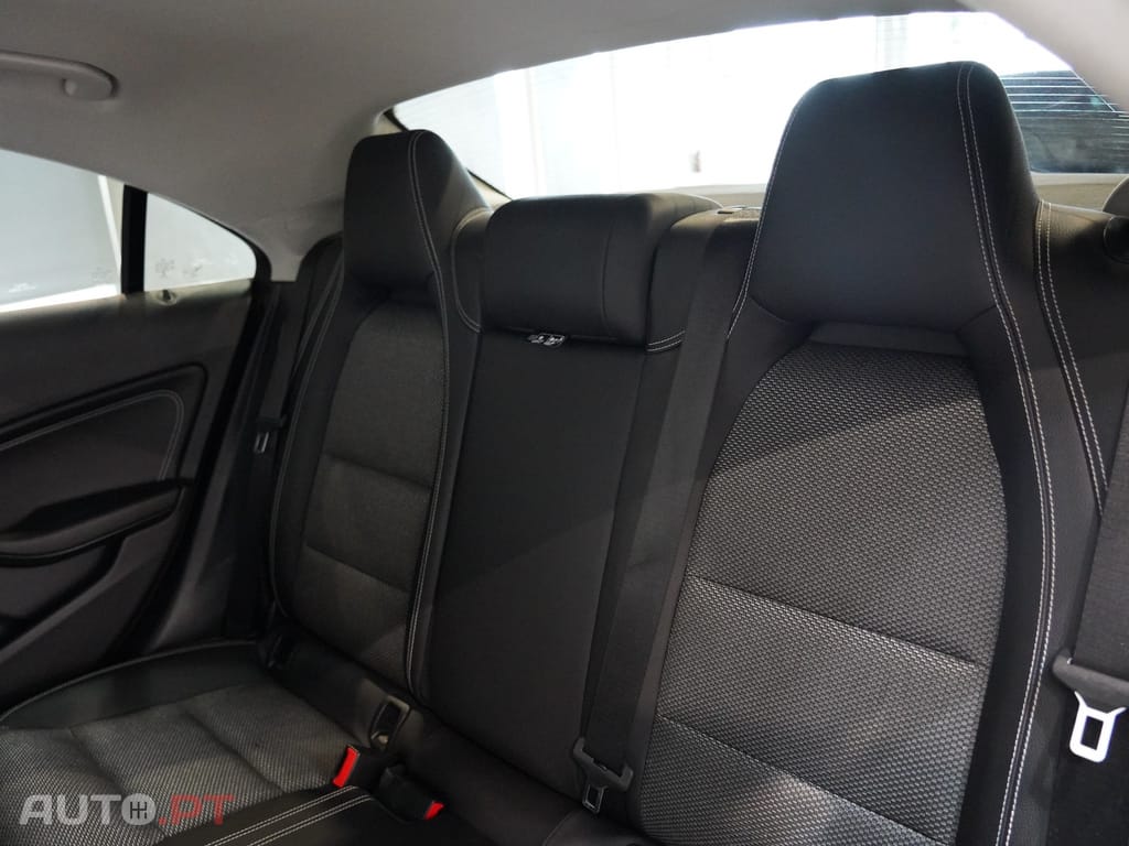 Mercedes-Benz CLA 180 d Style