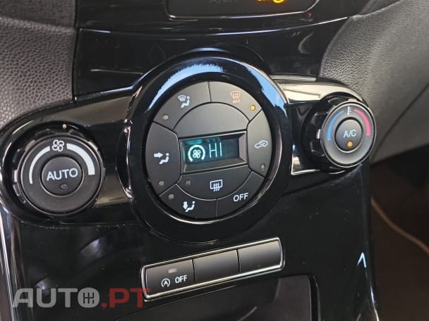 Ford Fiesta 1.0 T EcoBoost Titanium