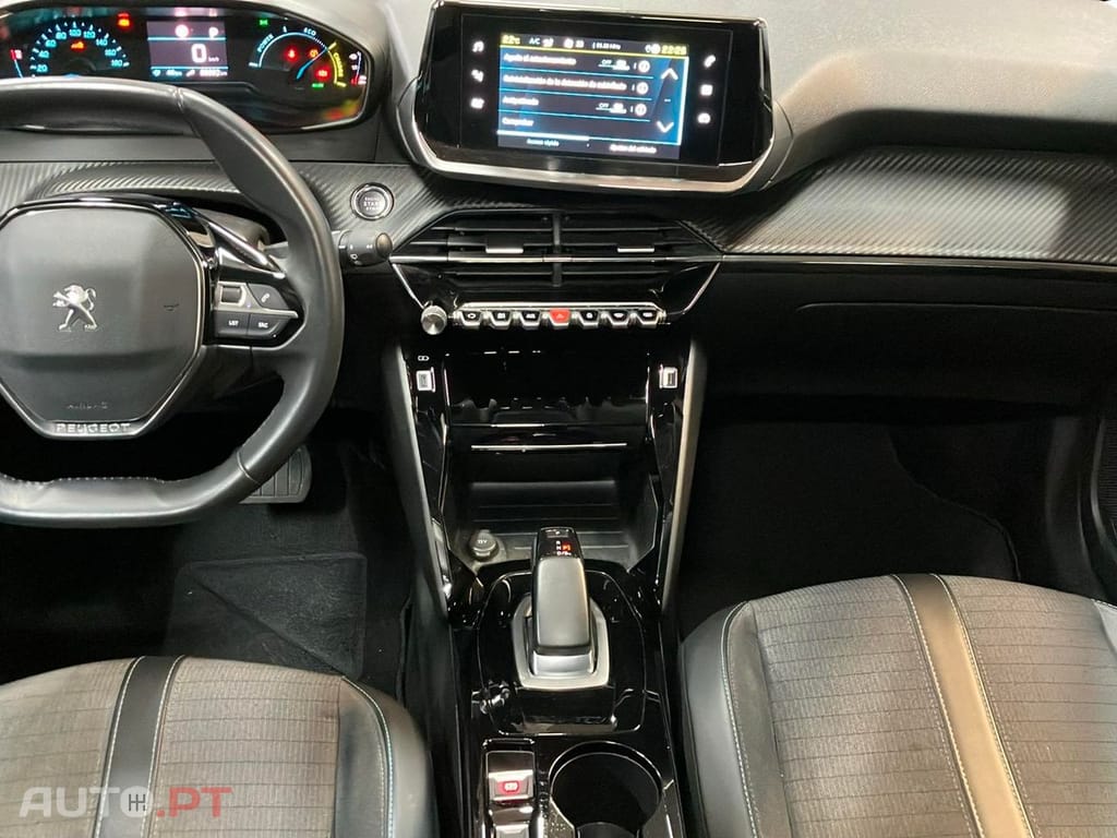 Peugeot E-2008 50 kWh Allure