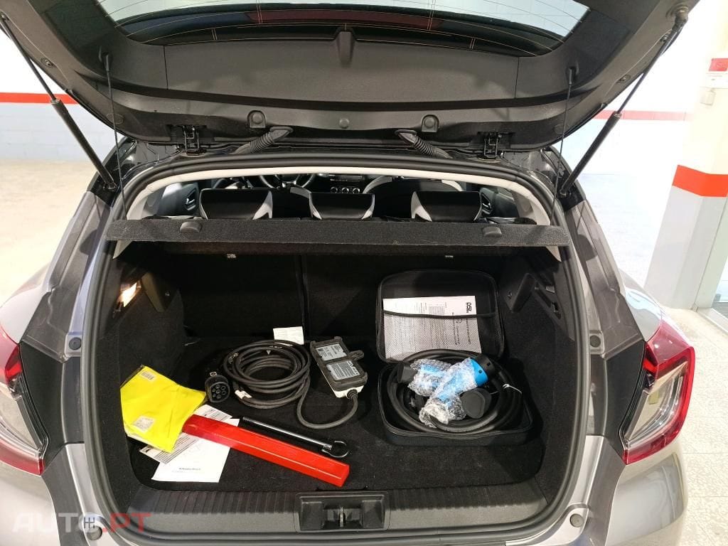 Renault Captur 1.6 E-Tech Plug-In Intens
