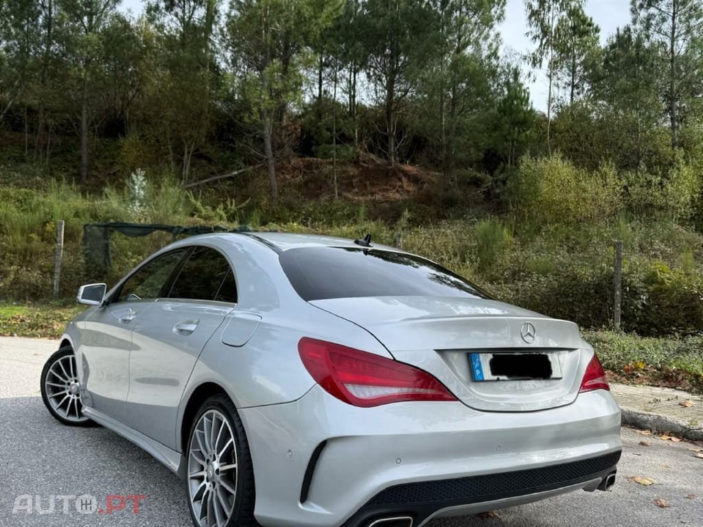 Mercedes-Benz CLA 180 coupé 4 portas