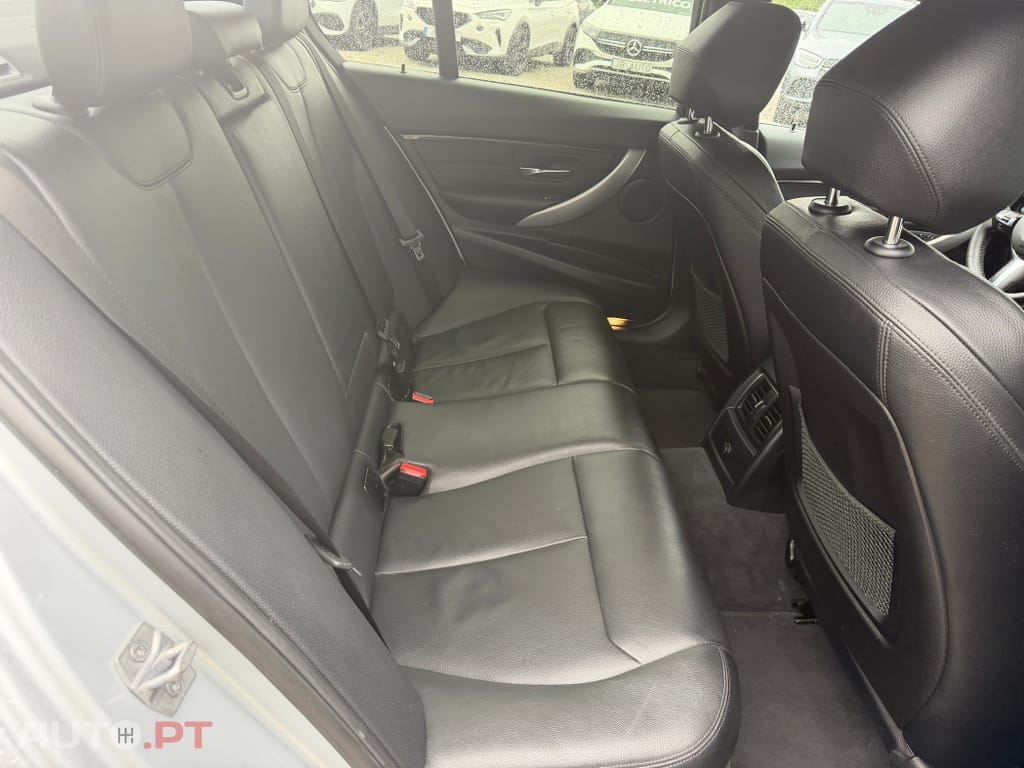 BMW 330 e iPerformance Pack M