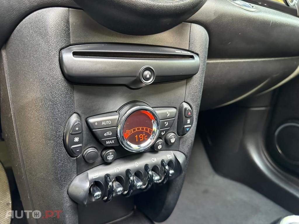 MINI Cooper Cooper D
