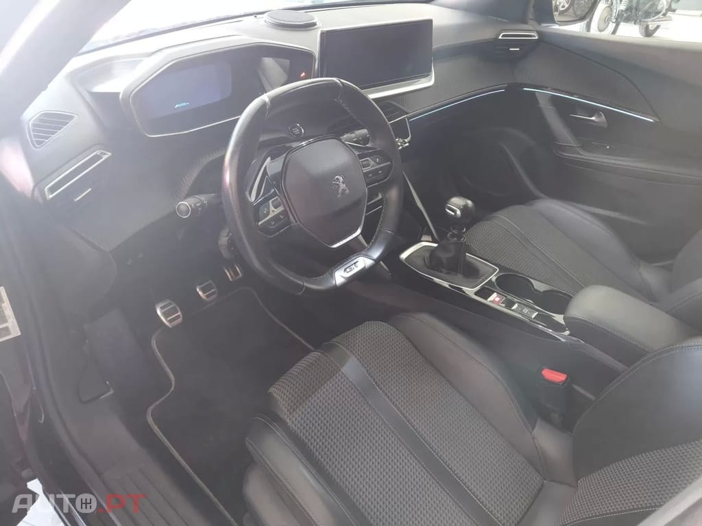 Peugeot 2008 PureTech 130 Stop&Start GT-Line Edition