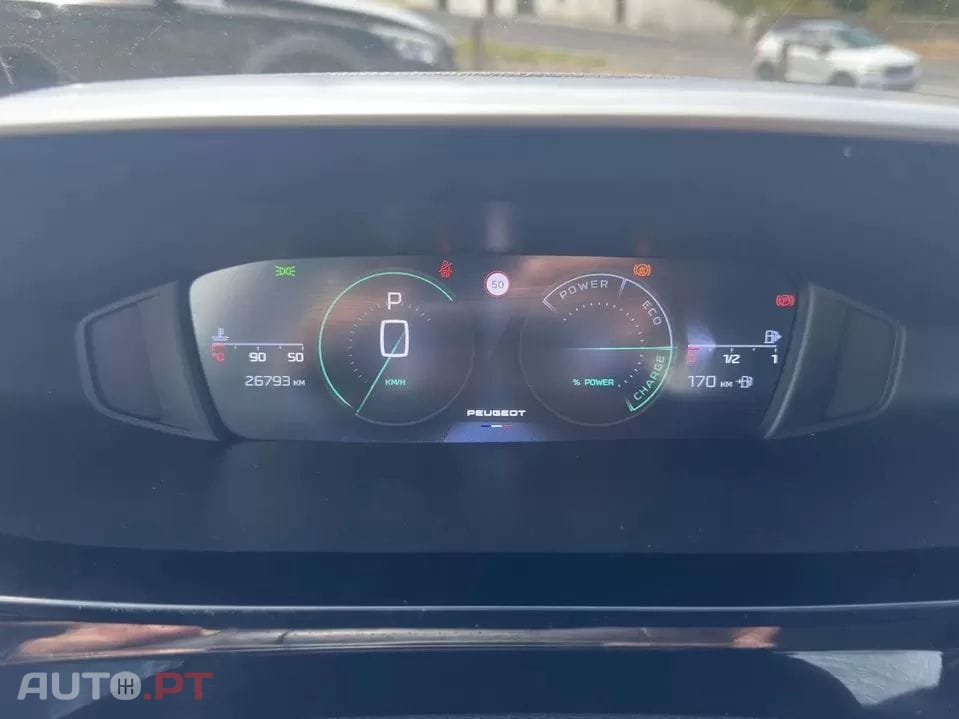 Peugeot 308 1.2 Hybrid Style e-DCS6 — fotografia 8