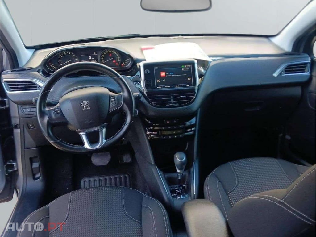 Peugeot 208 1.2 Allure EAT6