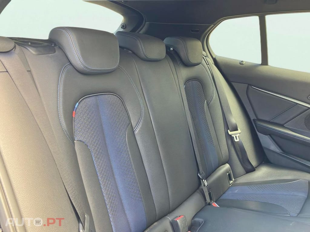 BMW 116 d Pack Desportivo M Auto
