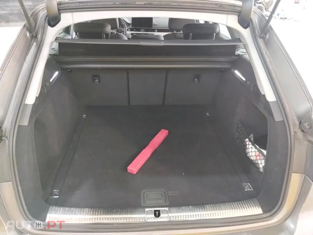Audi A4 Avant 30 TDI S tronic