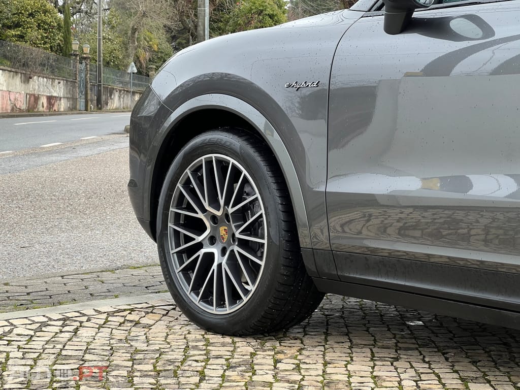 Porsche Cayenne E-Hybrid Platinum Edition