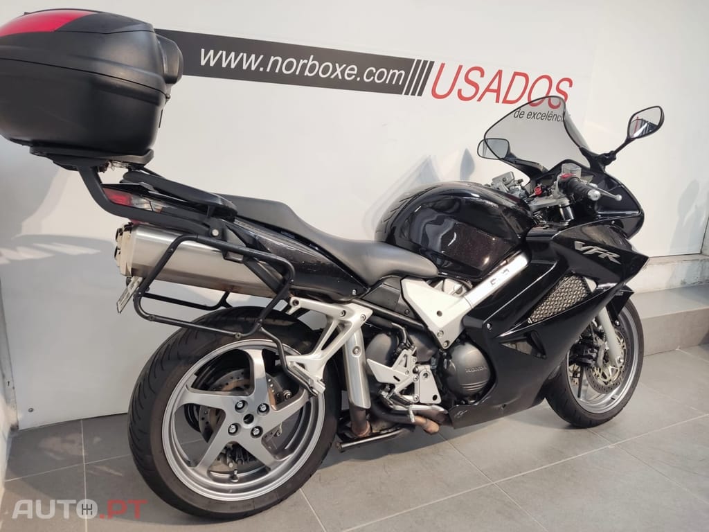 Honda VFR 800
