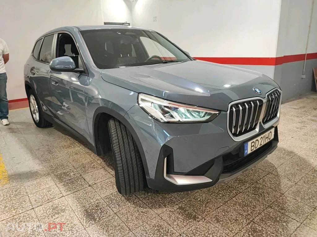 BMW iX1 xDrive30