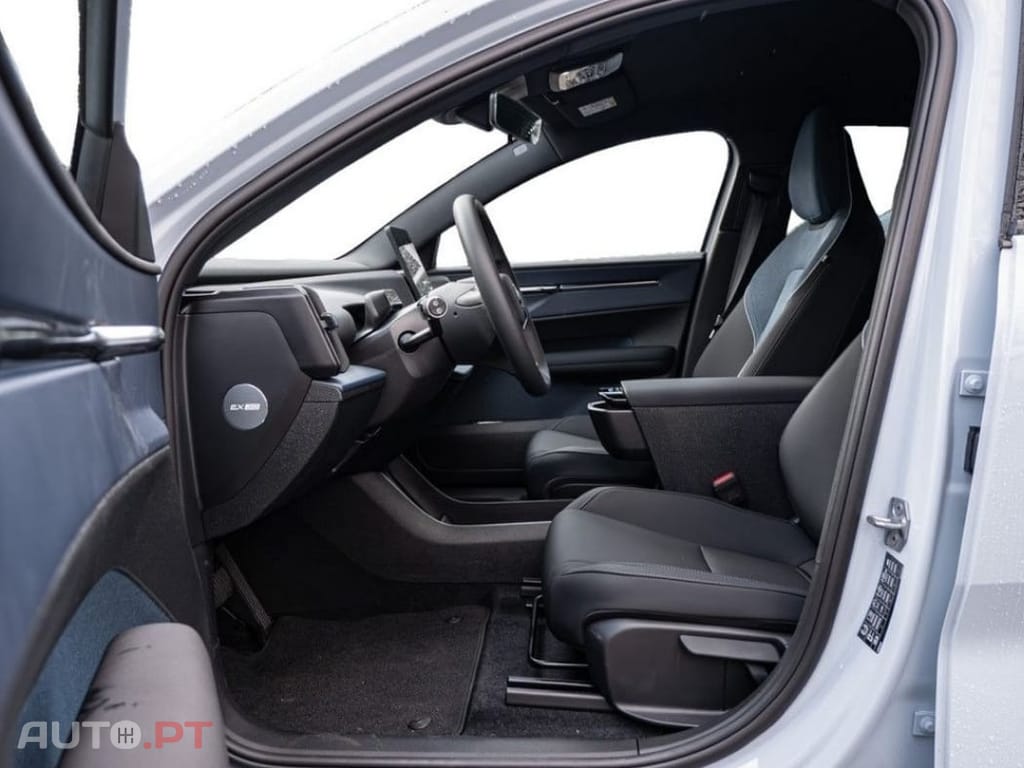 Volvo EX30 69 kWh Single Motor Extended Range Plus