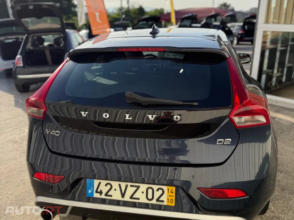 Volvo V40 1.6 D2 R-Design Momentum