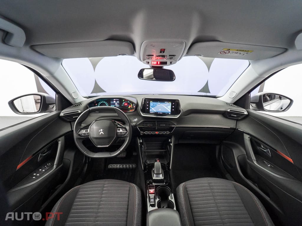 Peugeot E-2008 50 kWh Active Pack