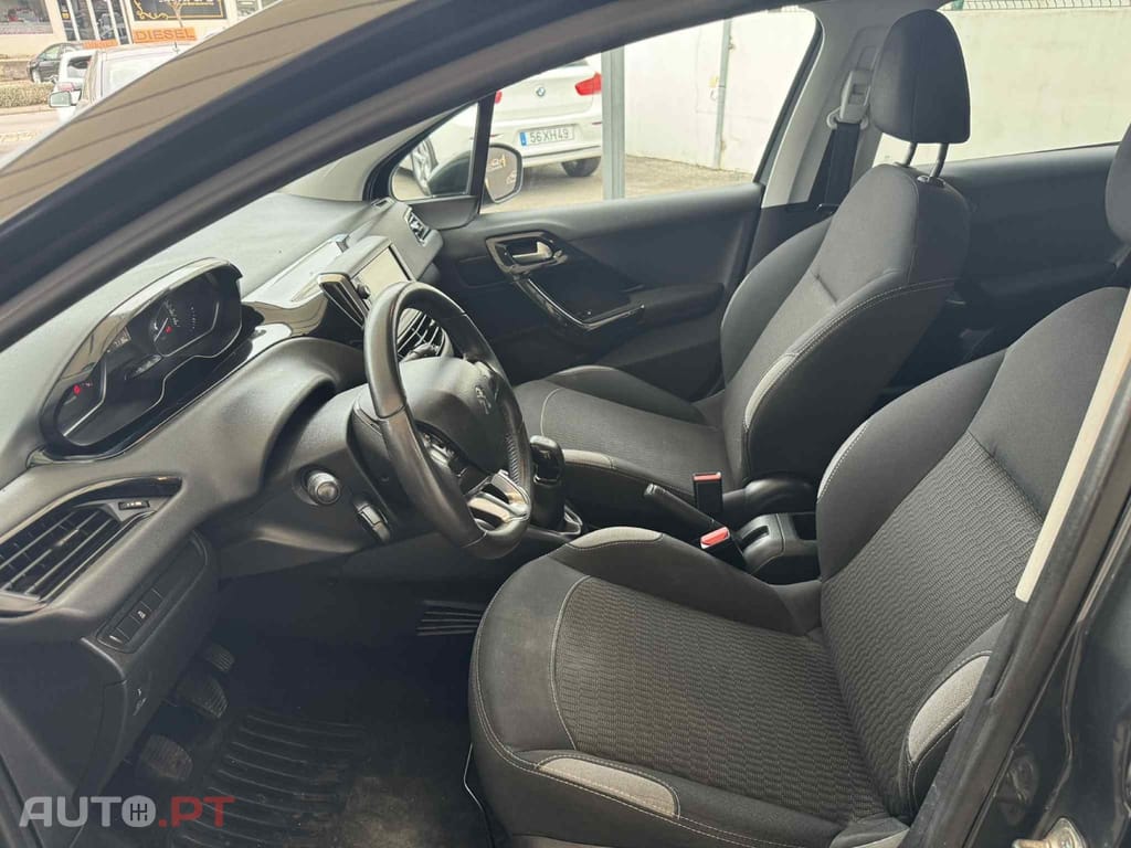 Peugeot 208 1.2 PureTech Style