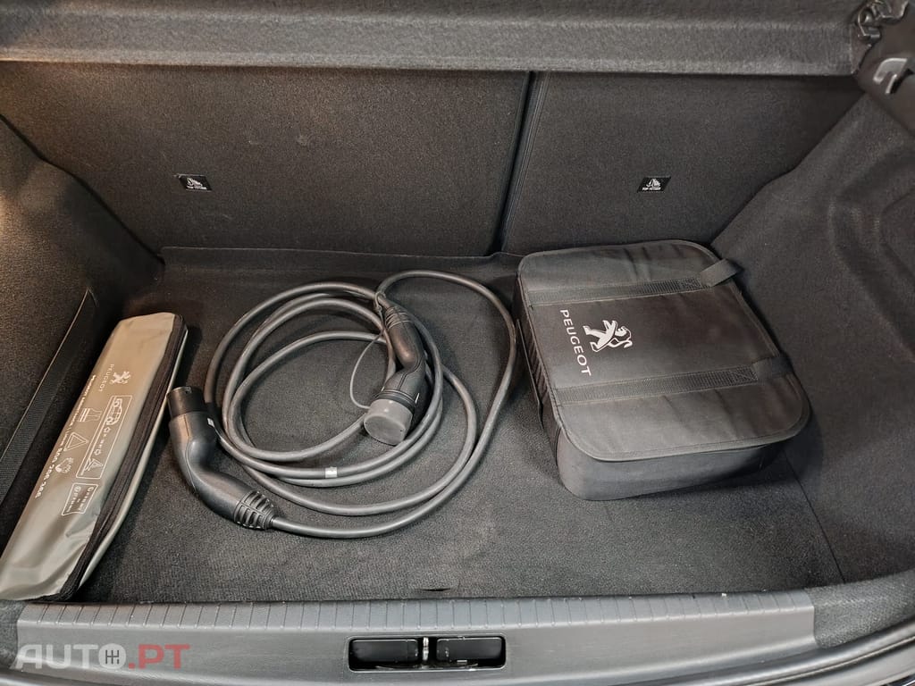 Peugeot E-208 Active Pack 