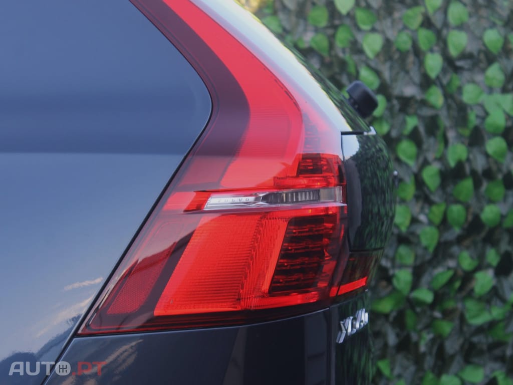 Volvo XC60 2.0 T6 PHEV Inscription Expression AWD