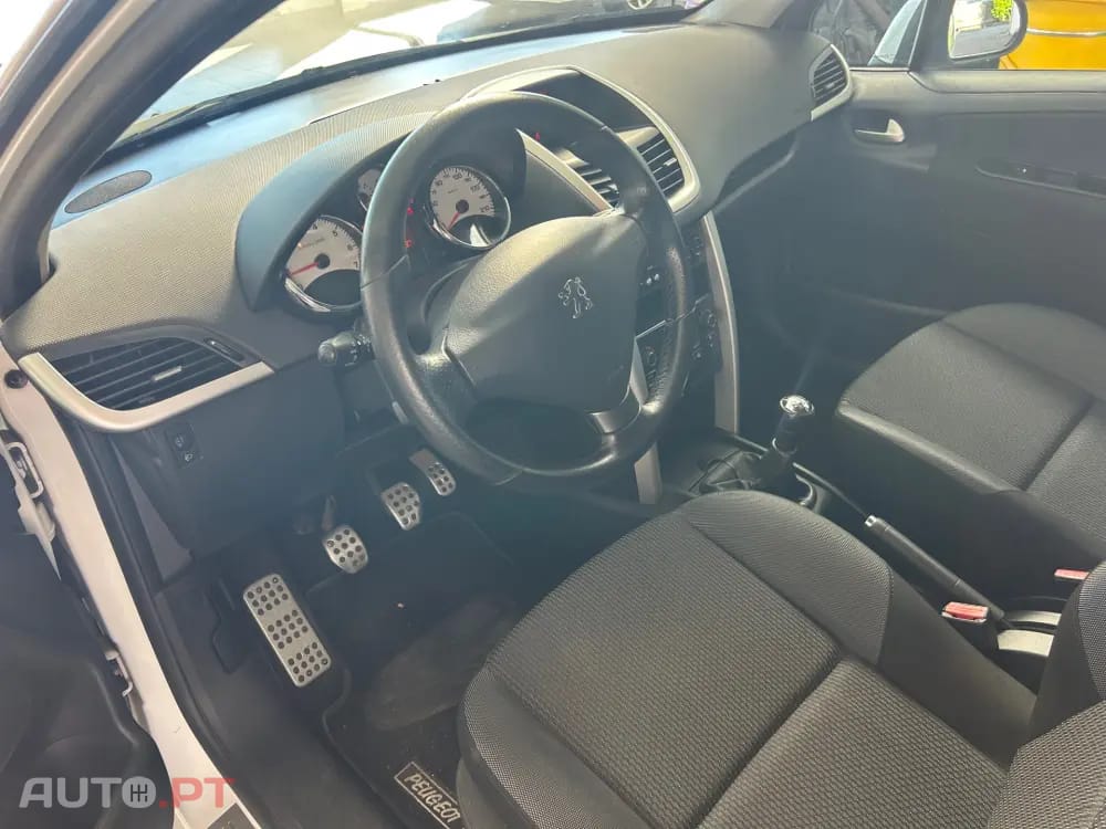 Peugeot 207 1.4 16V Sportium