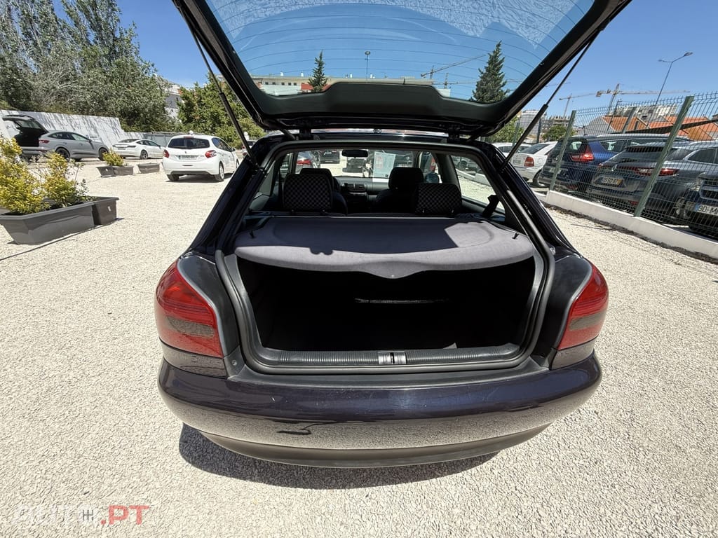 Audi A3 1.6 Attraction