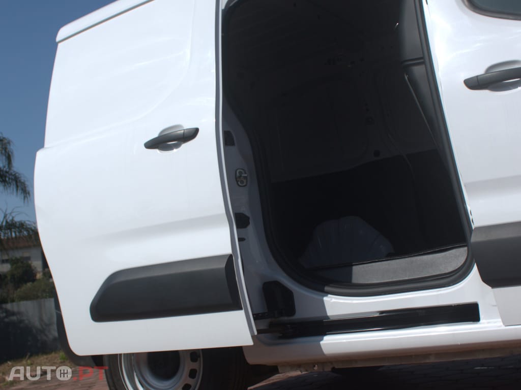 Peugeot Partner 1.5 BlueHDi Asphalt Standard