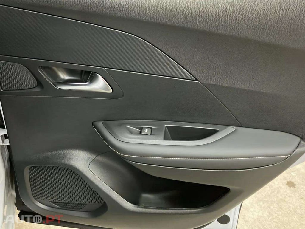 Peugeot 2008 1.2 PureTech Allure