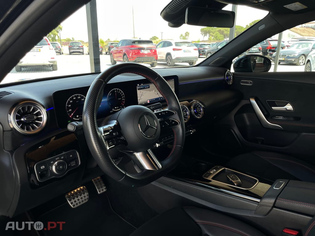 Mercedes-Benz A 250 e AMG Line