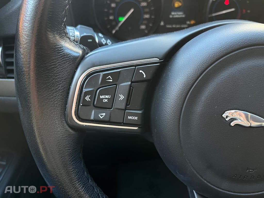 Jaguar XF 2.0d PRESTIGE