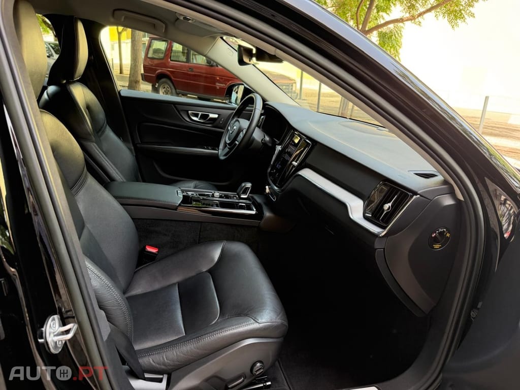 Volvo V60 2.0 T6 AWD TE Inscription Expression — fotografia 20