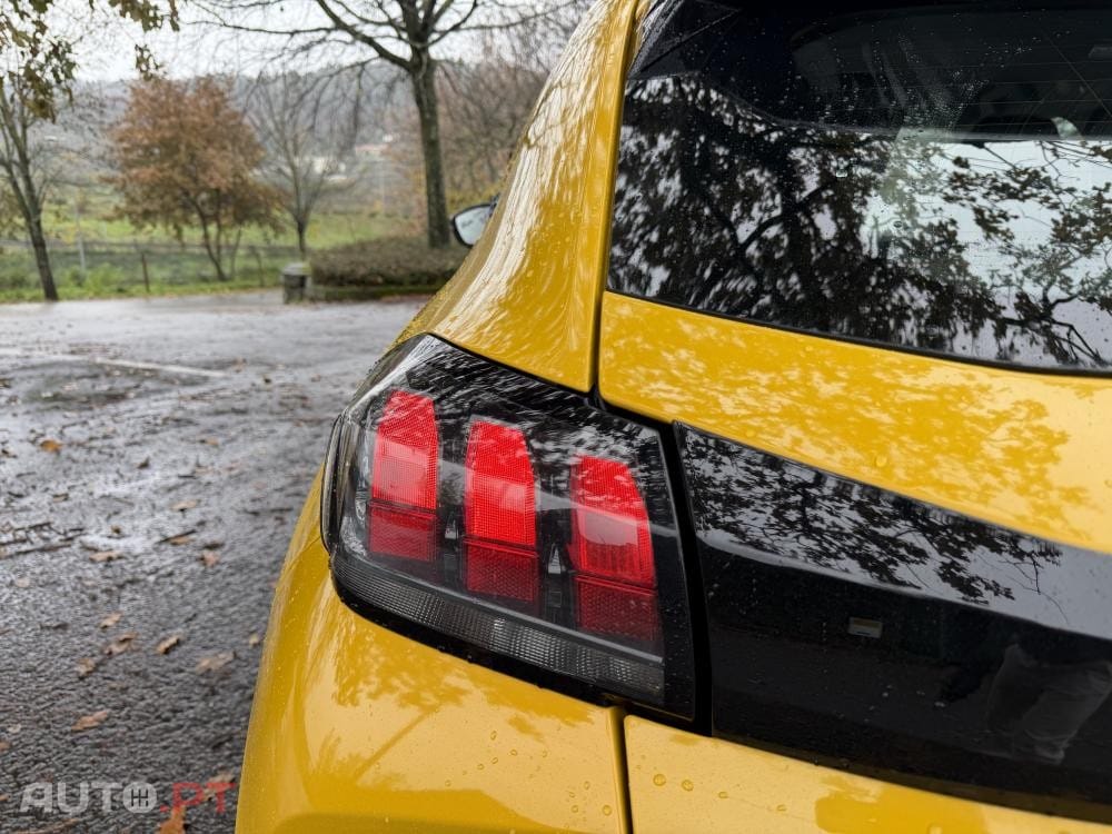 Peugeot E-208 50 kWh Allure Pack