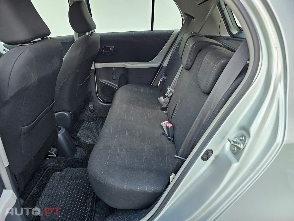 Toyota Yaris 1.0 VVT-i AC