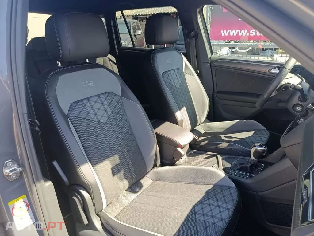 Volkswagen Tiguan  1 4 Ehybrid Opf Dsg R  Line