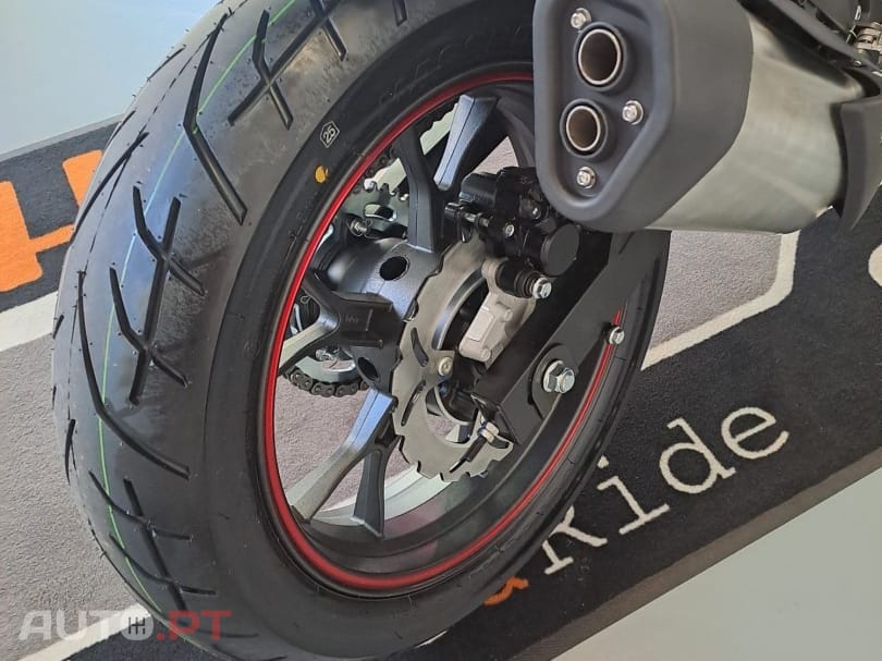 Mitt 125 GP CARBON