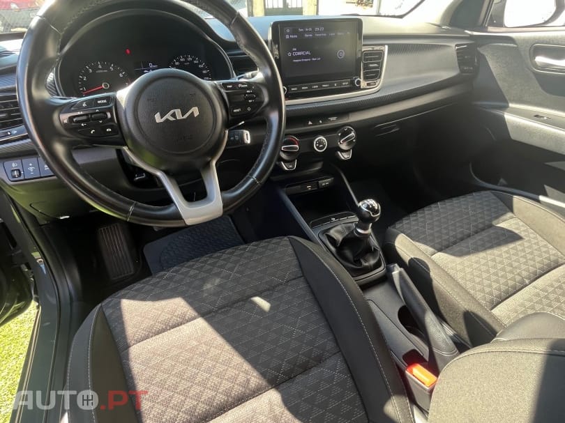 Kia Rio dynamic