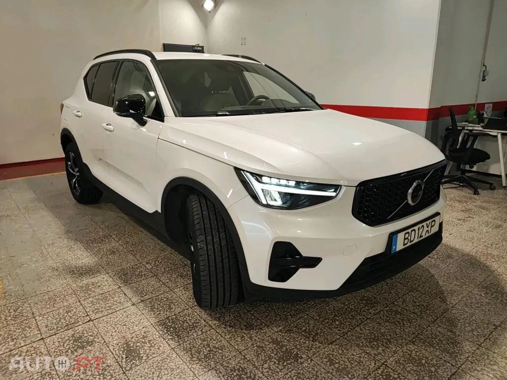 Volvo XC40 1.5 T2 Plus Dark Auto