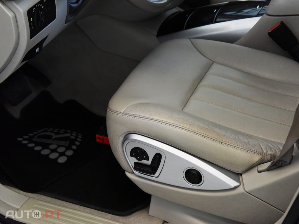 Mercedes-Benz R 320 CDi 4-Matic