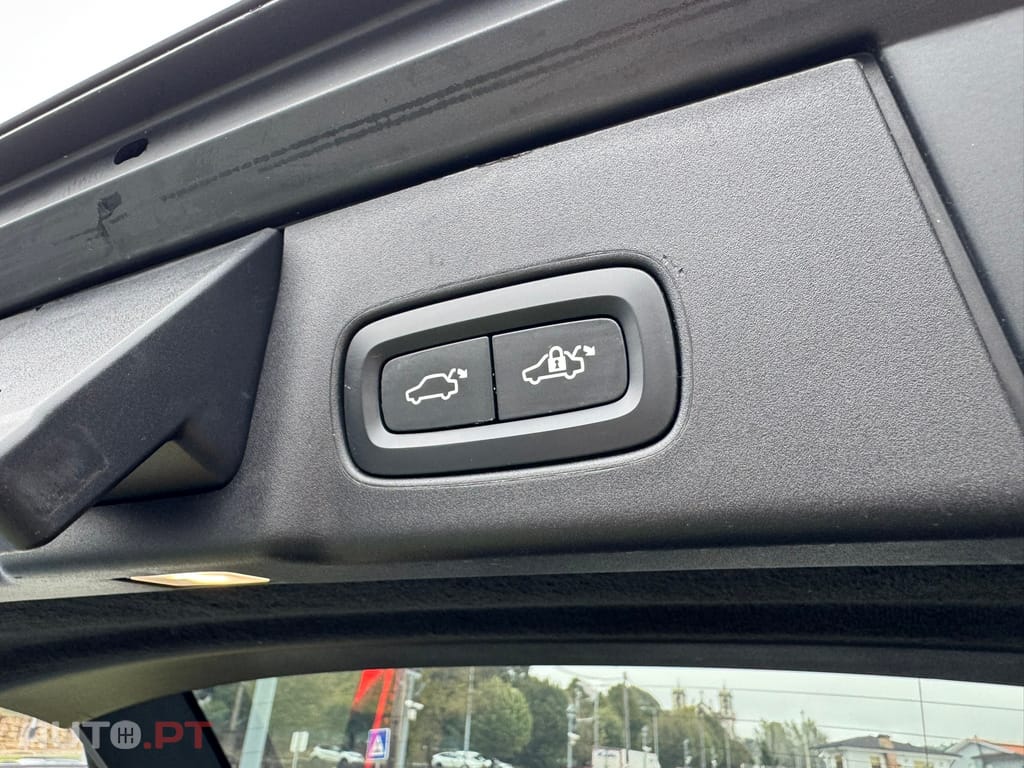 Volvo V90 2.0 T8 PHEV R-Design AWD