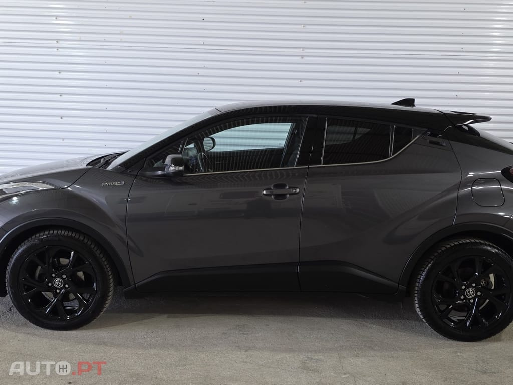 Toyota C-HR 1.8 Hybrid Square Collection