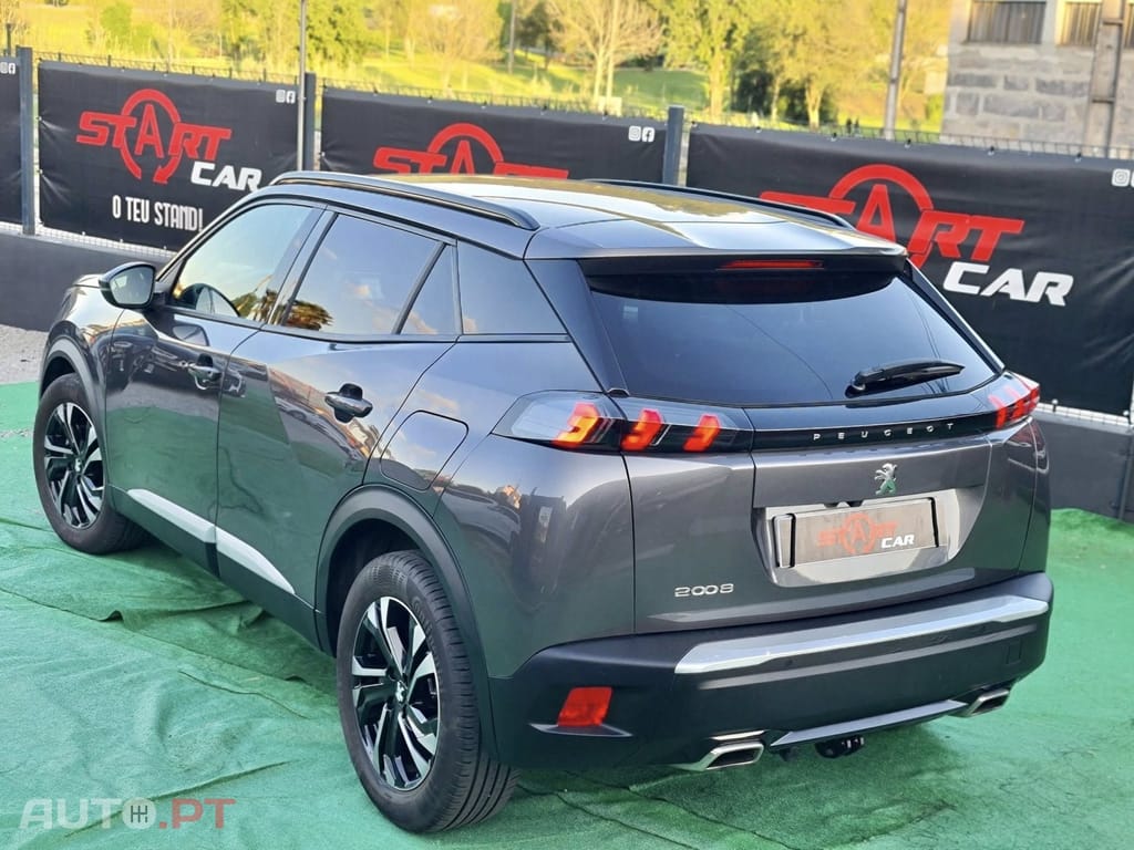 Peugeot 2008 1.2 PureTech Allure EAT8