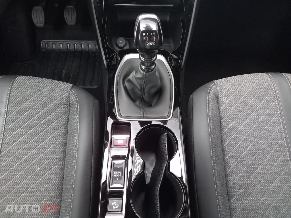 Peugeot 2008 1.2 PureTech Allure