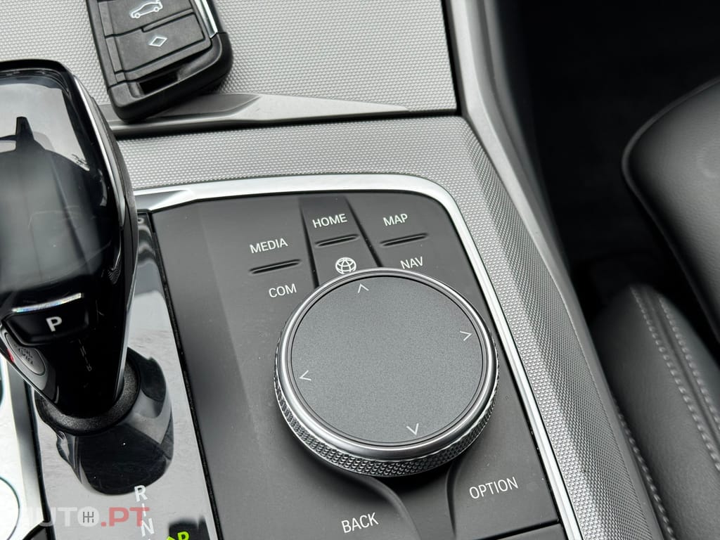 BMW 320 e Touring Auto